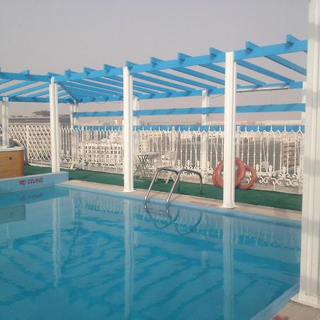 Dream Palace Hotel Дубай Екстер'єр фото