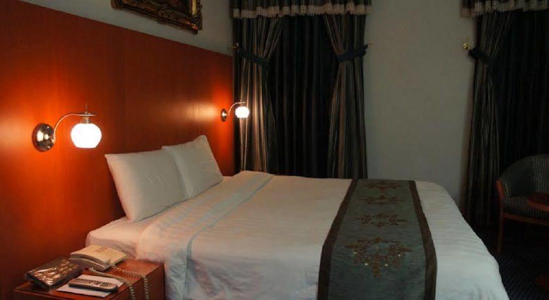 Dream Palace Hotel Дубай Екстер'єр фото